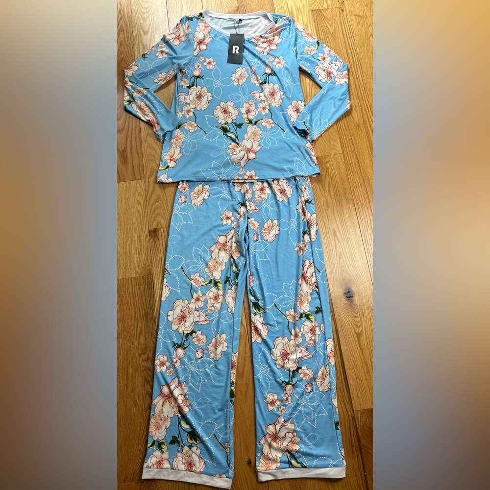 $8 Pajama Set NEW Long Sleeve Top and Pants Size Small Sleepwear